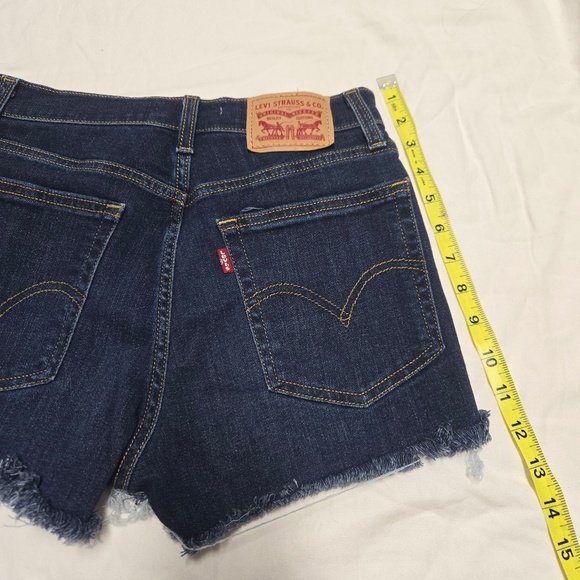 LEVIS HIGH RISE SHORTS - Picture 3 of 4